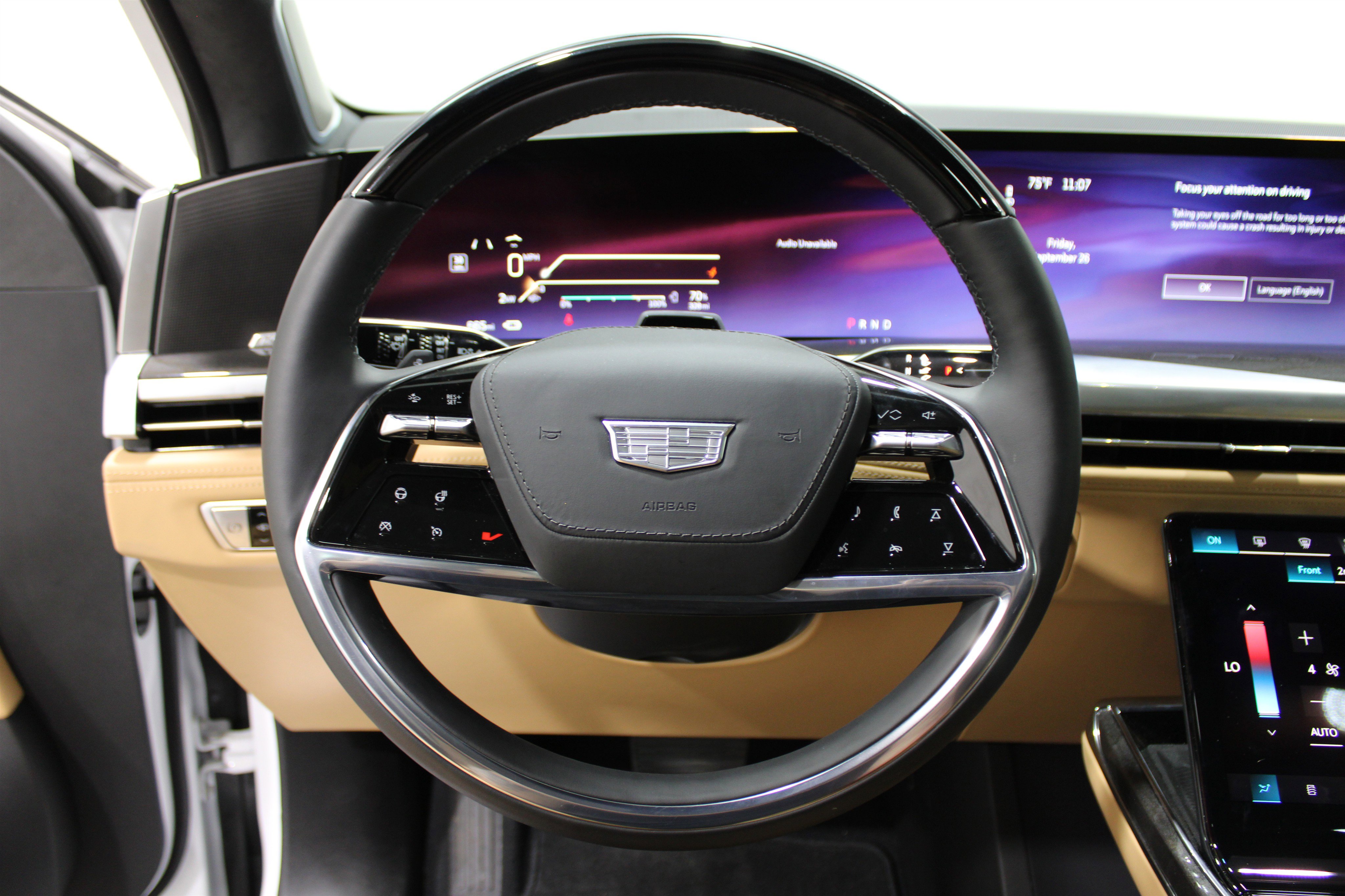 2025 Cadillac Escalade IQ Luxury photo 7