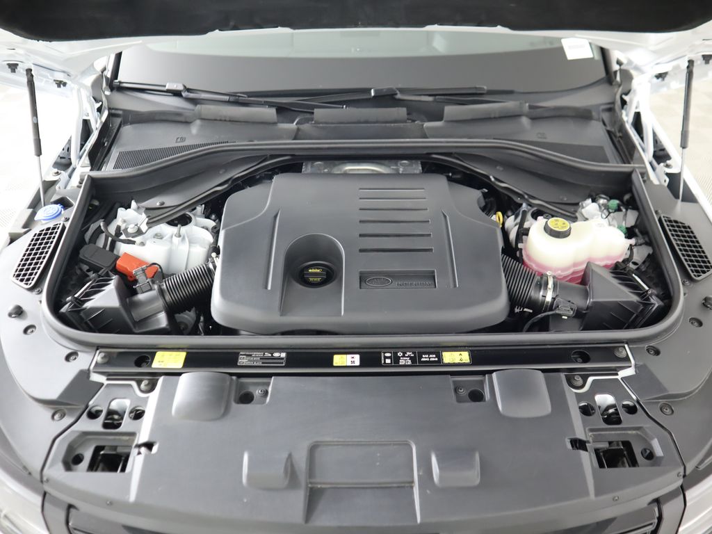 2025 Land Rover Range Rover Sport SE photo 28