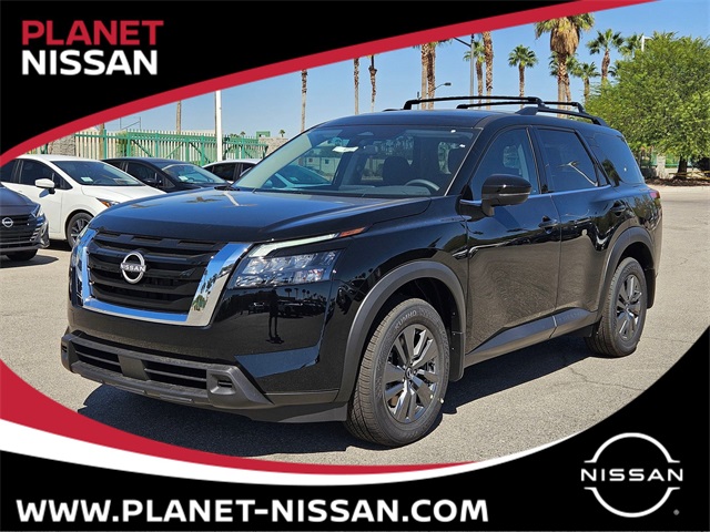 2025 Nissan Pathfinder SV's photo