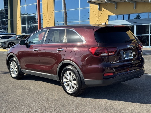 2020 Kia Sorento LX photo 3