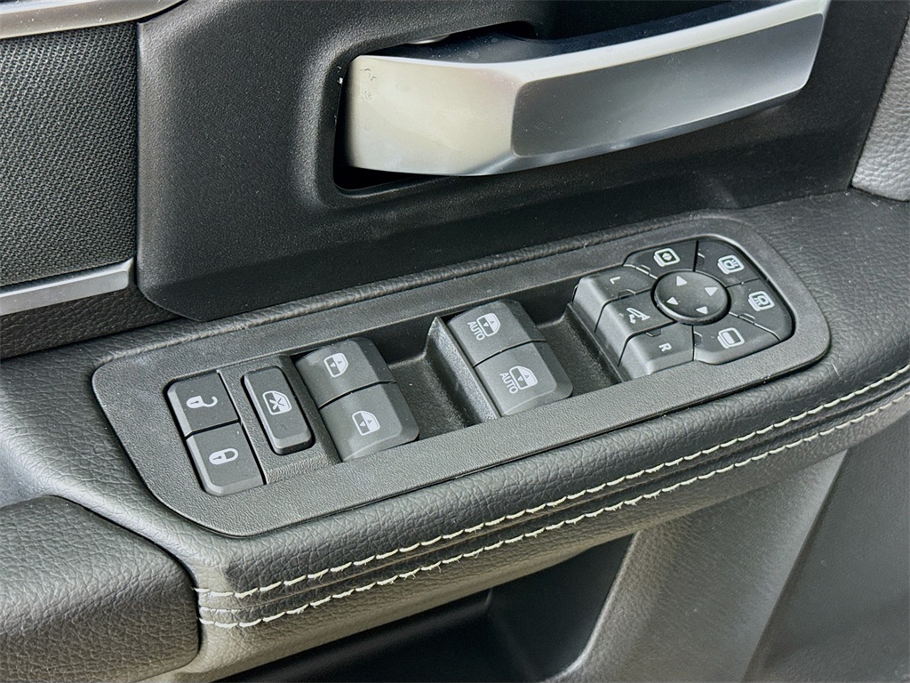 2025 Ram 2500 Big Horn photo 17