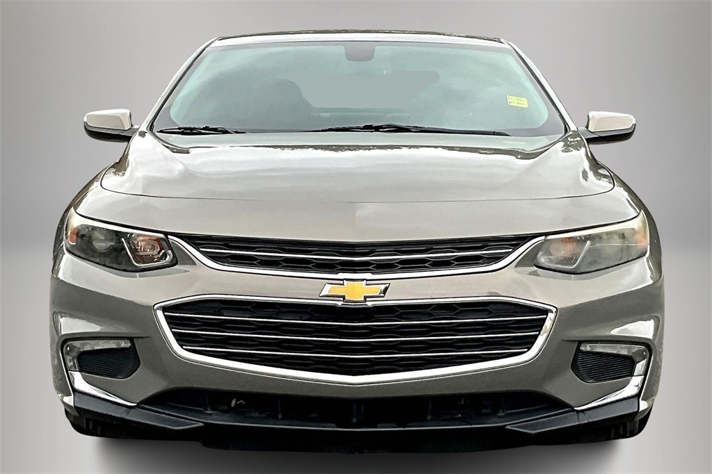 2017 Chevrolet Malibu 1LT photo 3