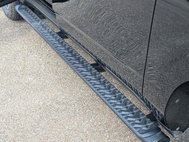 2023 Chevrolet Suburban Z71 photo 10
