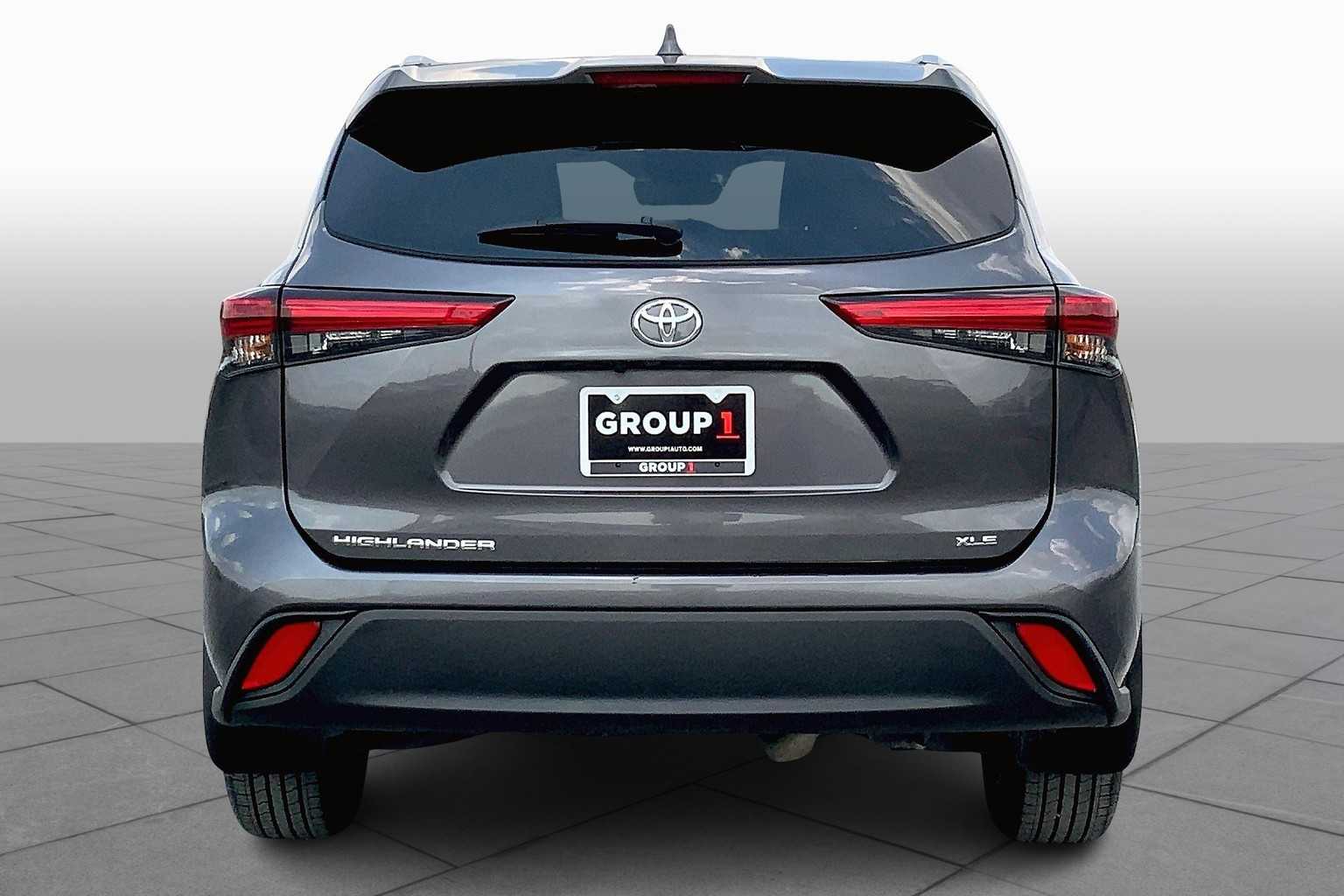 2022 Toyota Highlander XLE photo 4