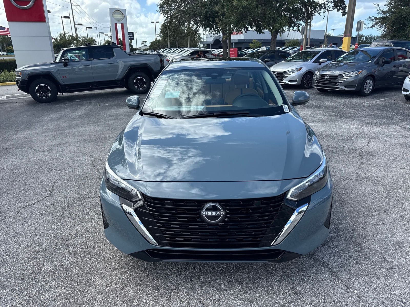 2025 Nissan Sentra SV photo 3