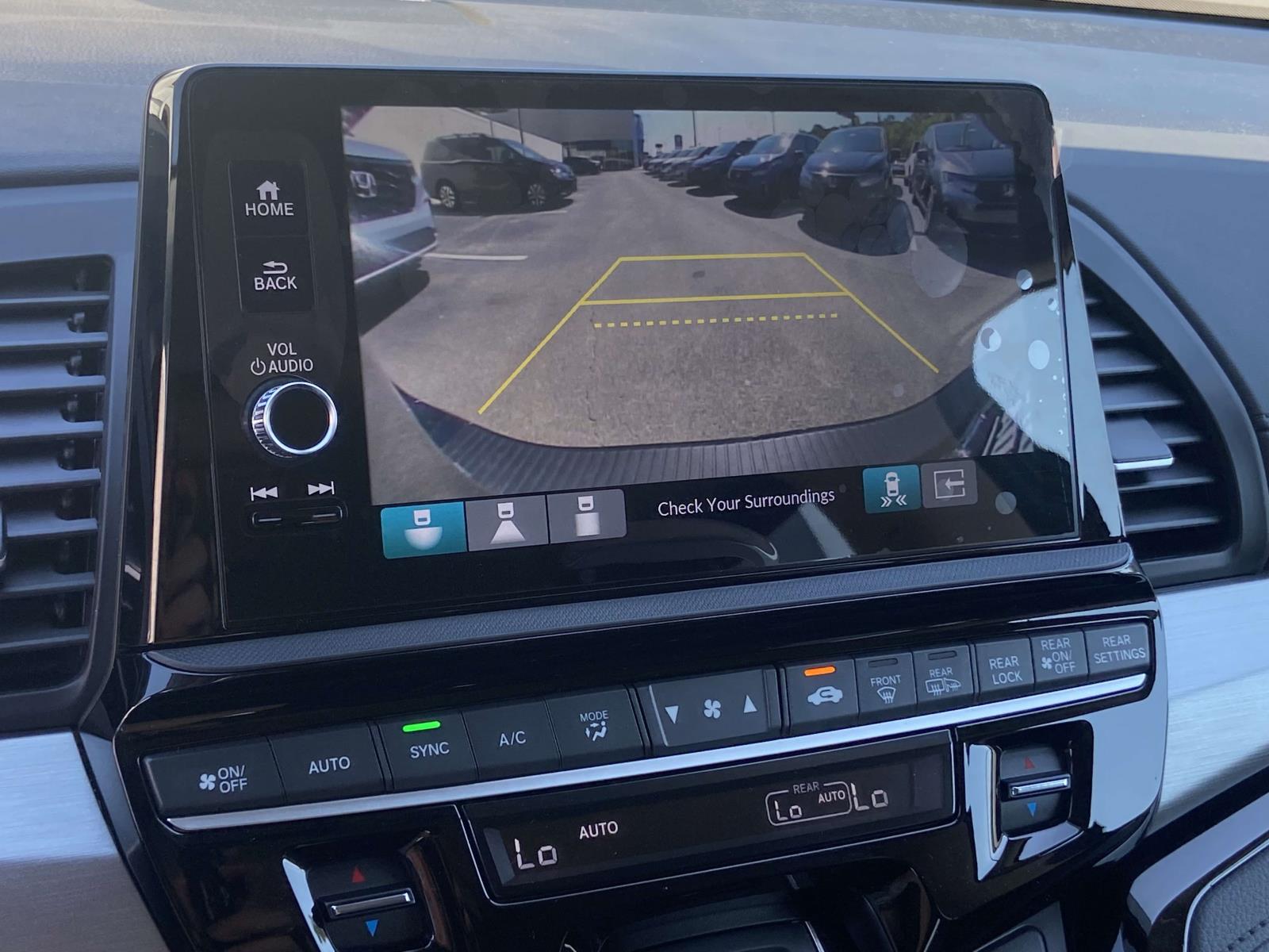 2026 Honda Odyssey Touring photo 13