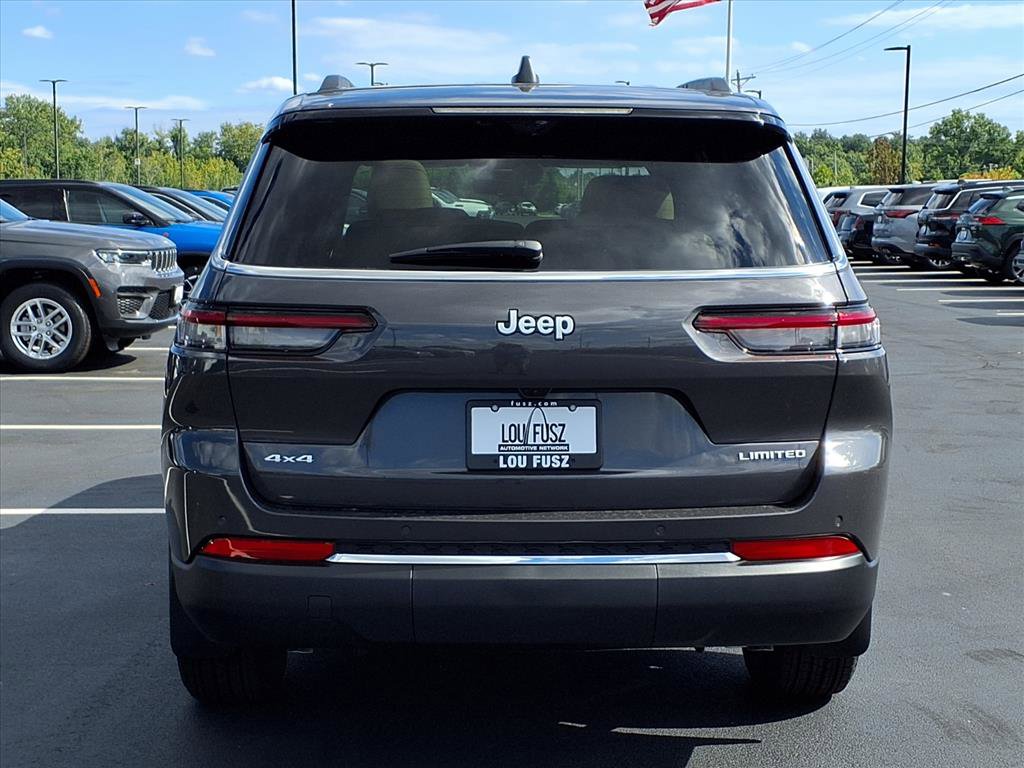 2025 Jeep Grand Cherokee Limited photo 19