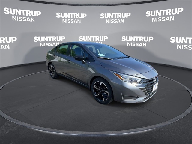 2025 Nissan Versa 1.6 SR photo 2
