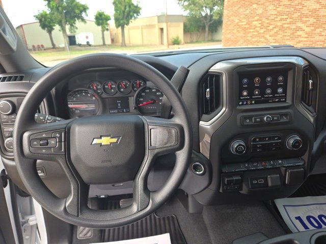 2025 Chevrolet Silverado 2500HD Custom photo 11