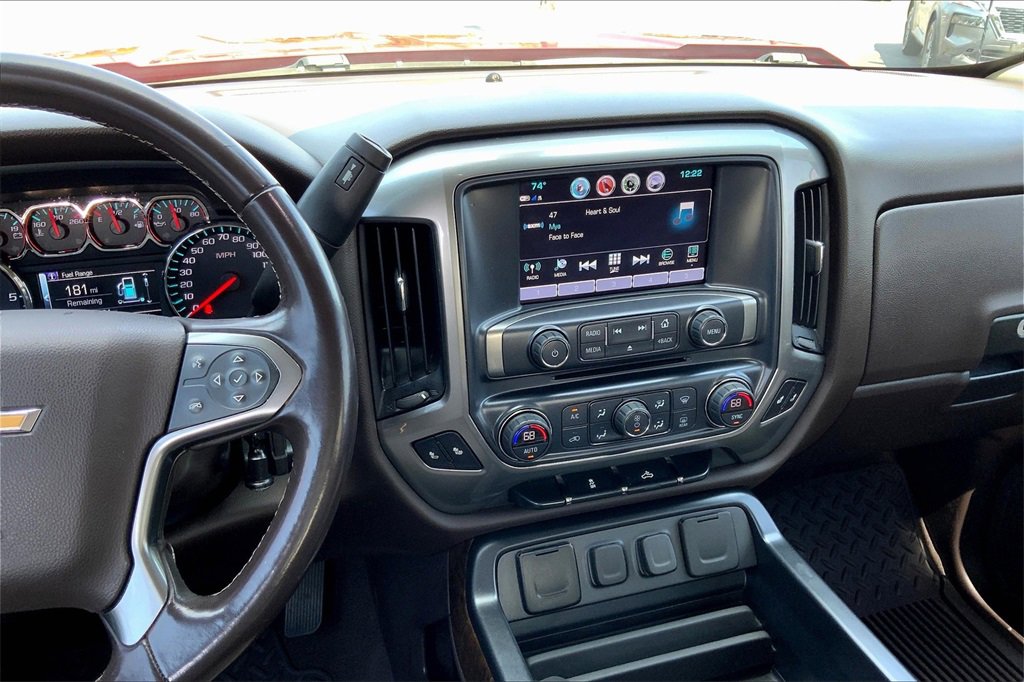 2018 Chevrolet Silverado 1500 LT photo 6