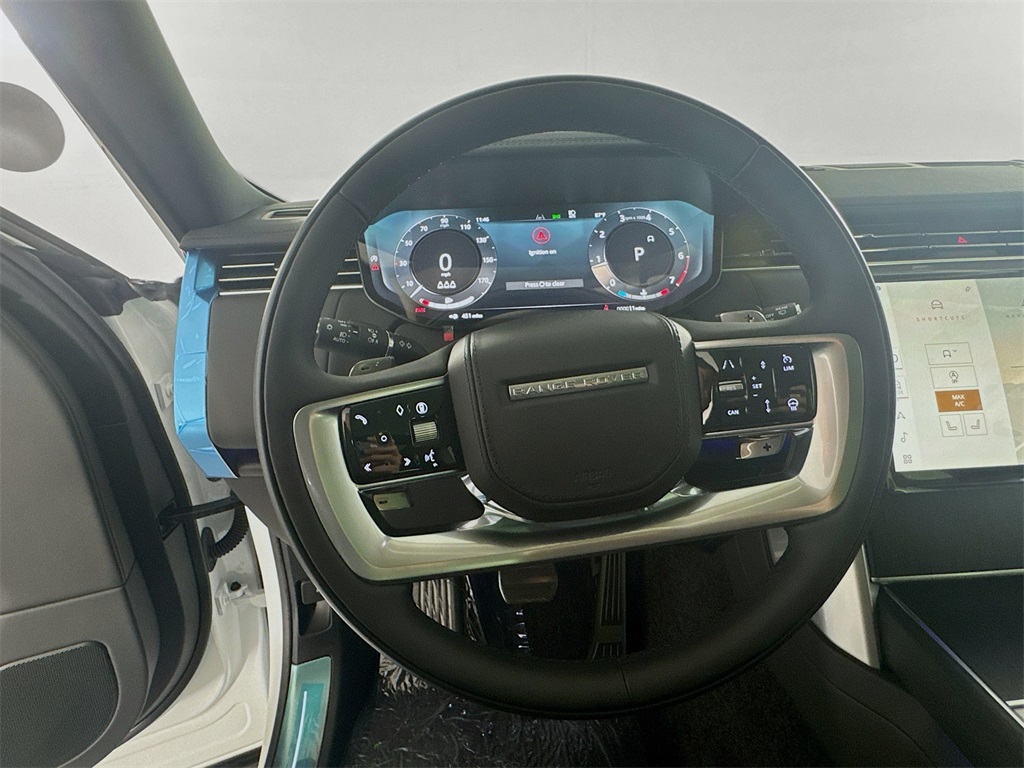 2025 Land Rover Range Rover SE photo 8