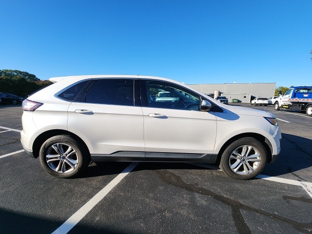 2017 Ford Edge SEL photo 2