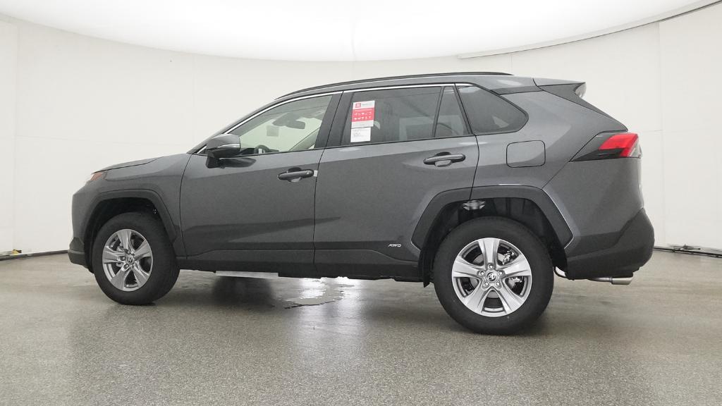 2025 Toyota RAV4 Hybrid XLE photo 12