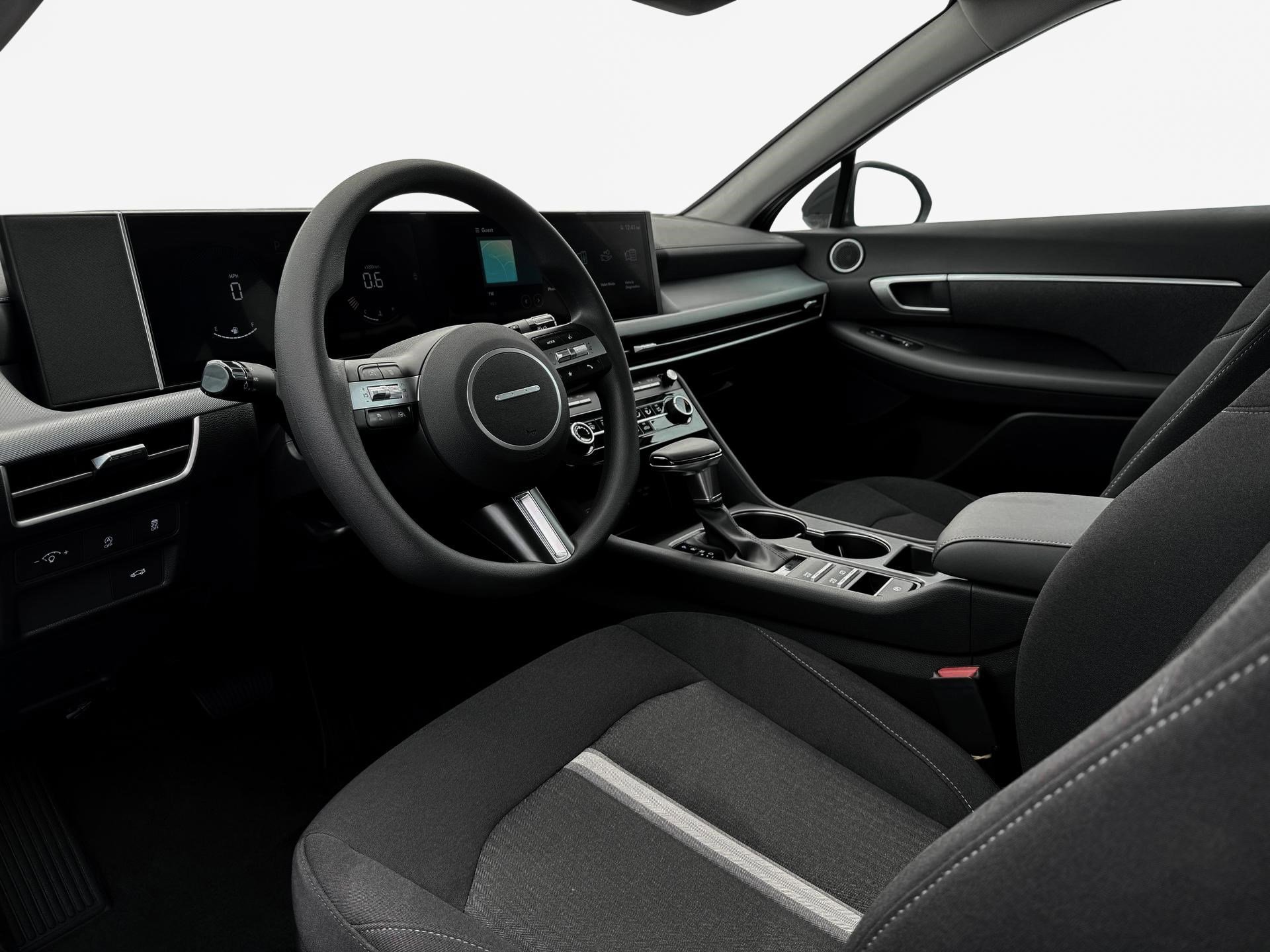 2025 Hyundai Sonata SE photo 13