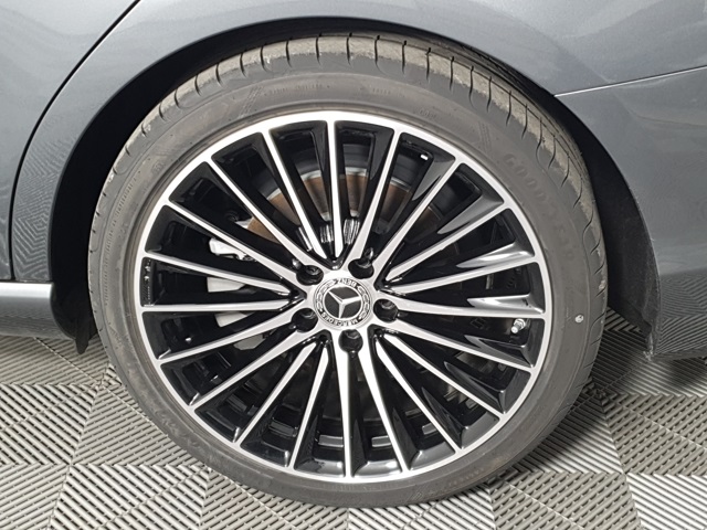 2025 Mercedes Benz C 300 photo 7