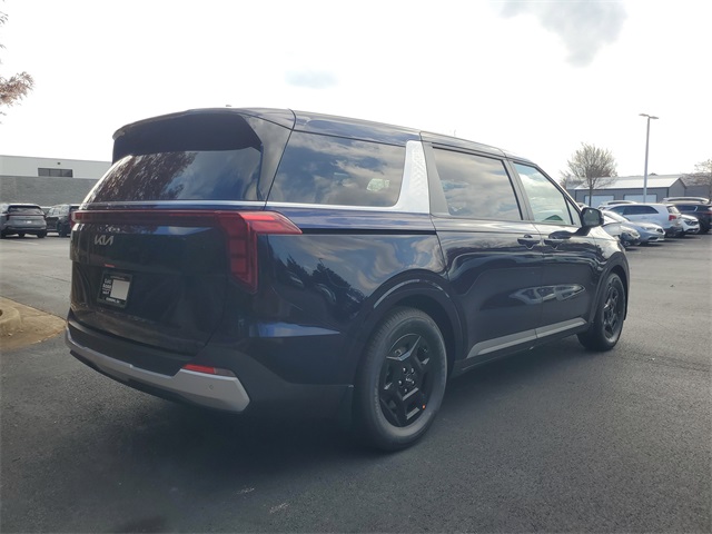 2026 Kia Carnival LX photo 4