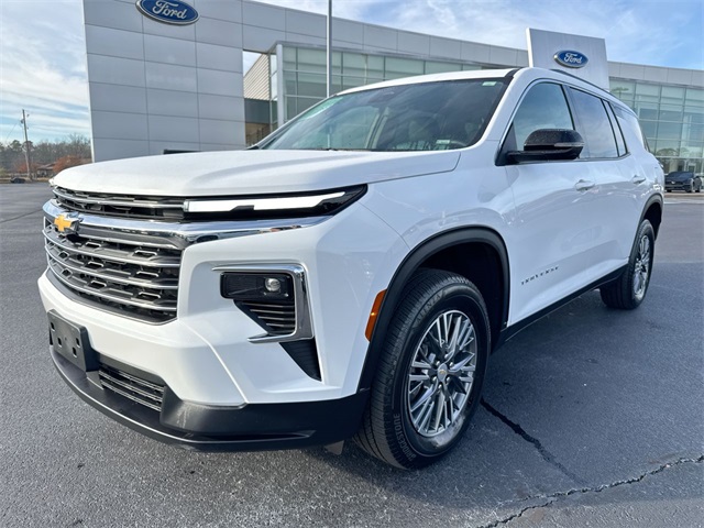 2025 Chevrolet Traverse LT's photo