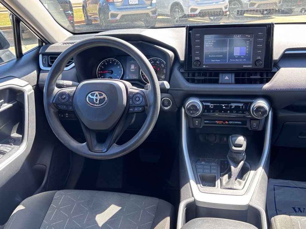 2022 Toyota RAV4 XLE photo 21