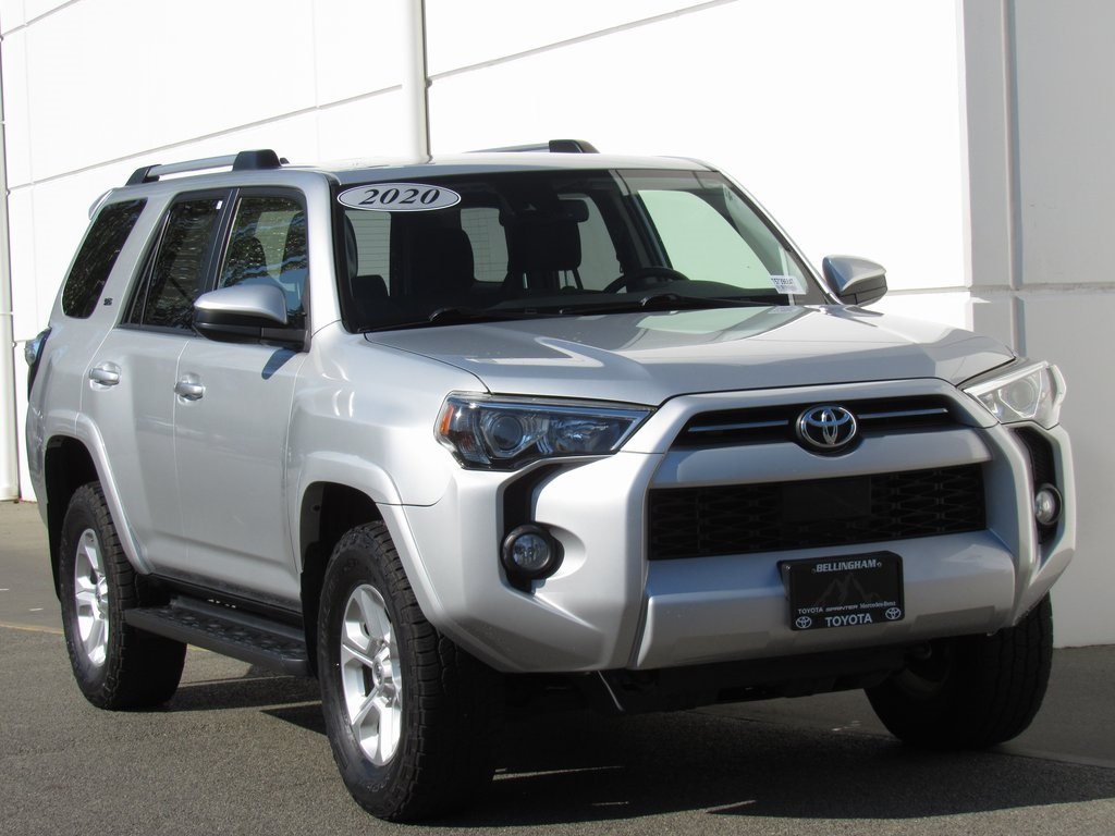 2020 Toyota 4Runner SR5 photo 2