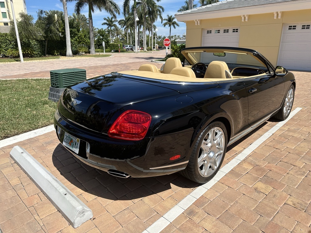 2011 Bentley Continental GTC Mulliner photo 7