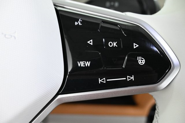 2025 Volkswagen ID. Buzz Pro Plus photo 21