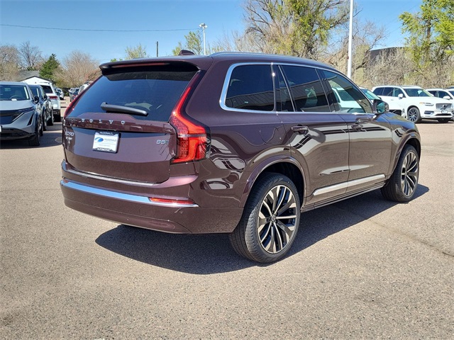 2025 Volvo XC90 B5 Core photo 5