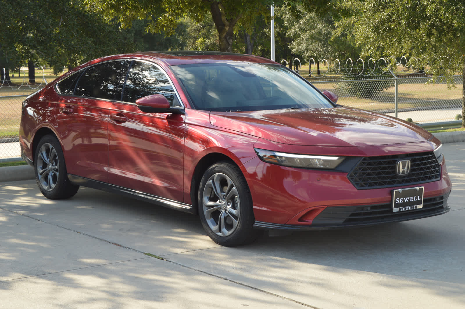 2024 Honda Accord Hybrid EX-L photo 2