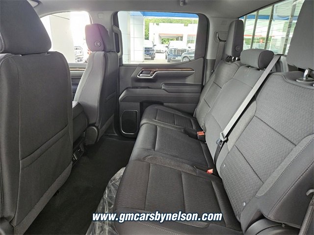 2025 Chevrolet Silverado 1500 LT photo 4