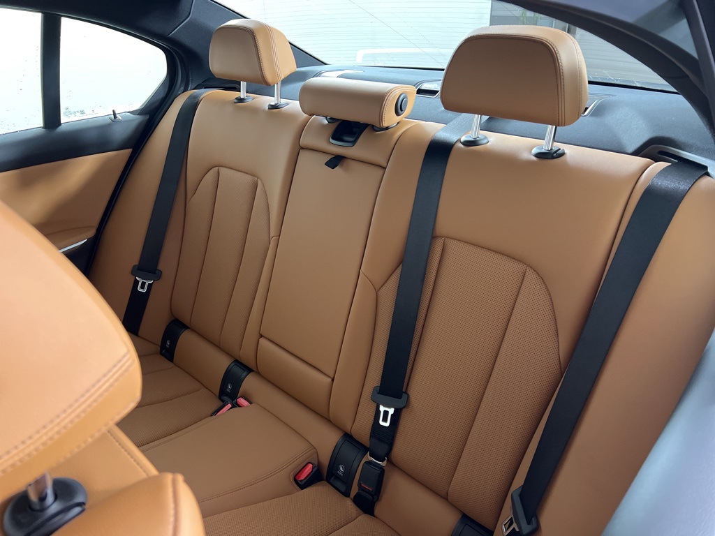 2025 Bmw 330i xDrive Sedan photo 4