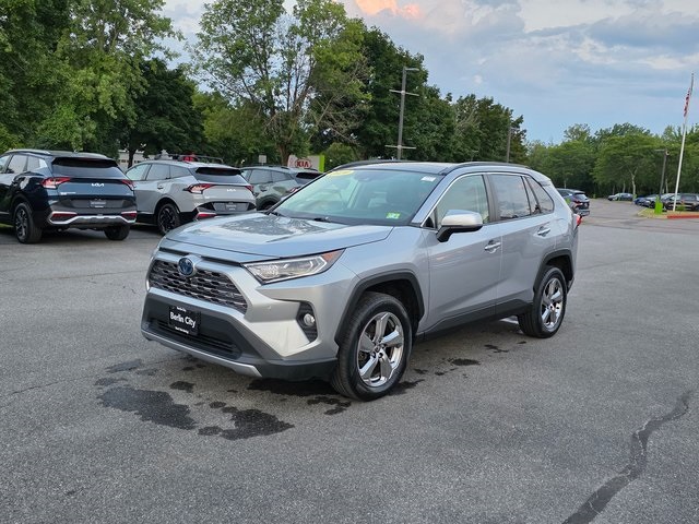 2020 Toyota RAV4 Hybrid Limited photo 3
