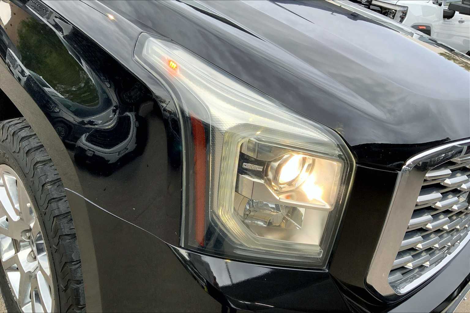 2018 Gmc Yukon Denali photo 26