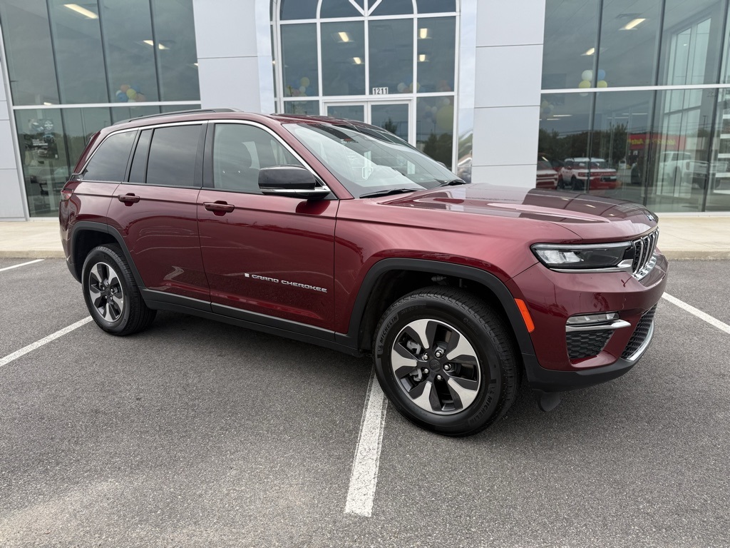 2024 Jeep Grand Cherokee 4xe's photo