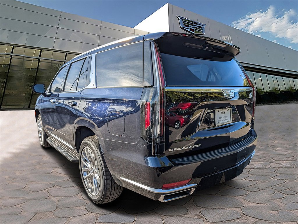 2023 Cadillac Escalade Premium Luxury photo 3