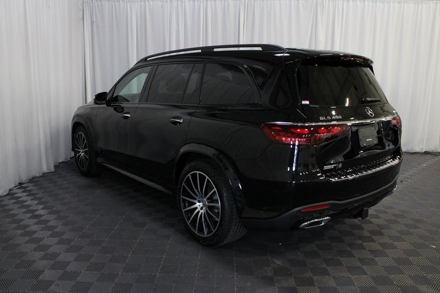 2025 Mercedes Benz GLS 450 4MATIC photo 4