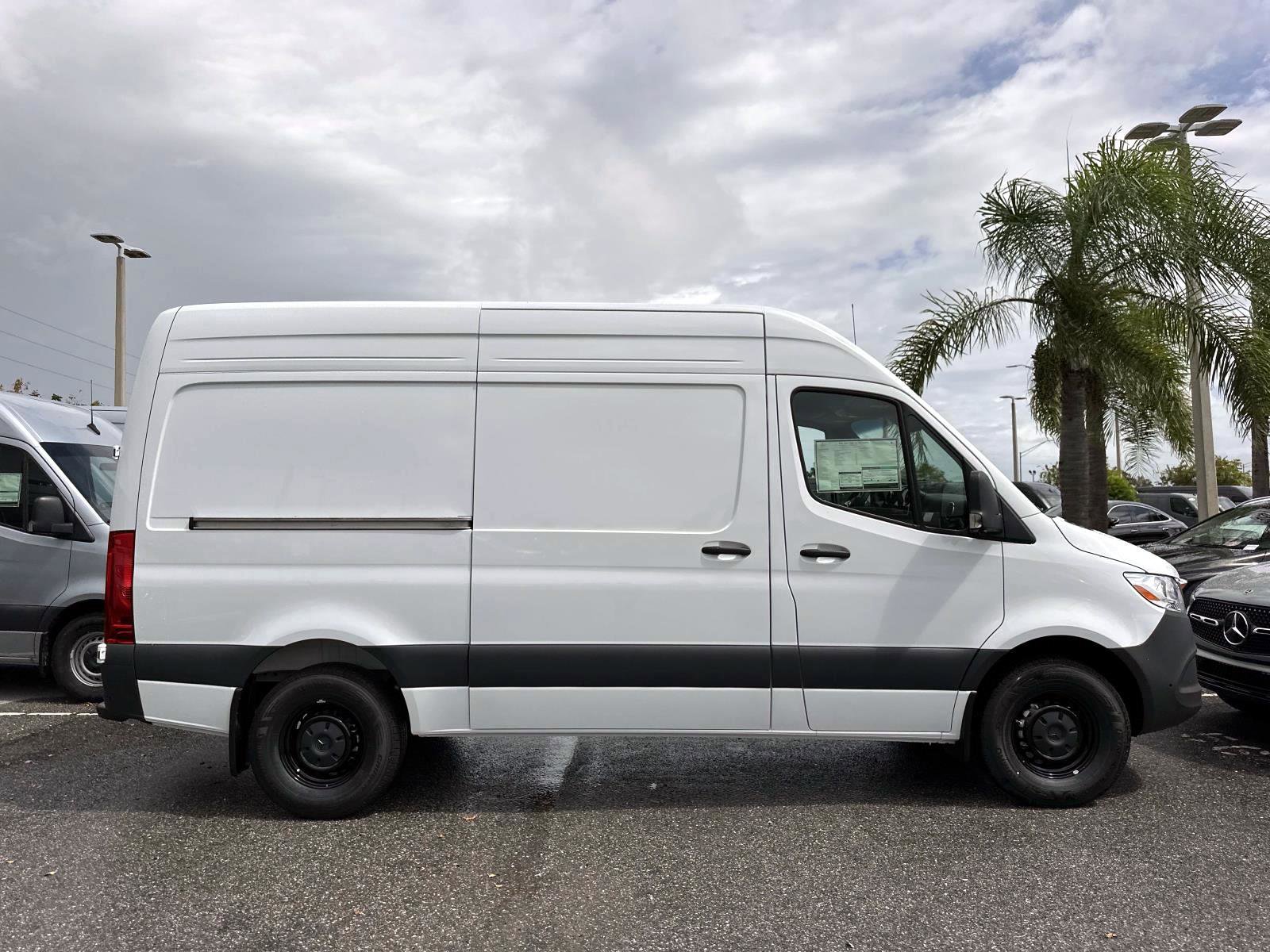 2026 Mercedes Benz Sprinter 2500 photo 5
