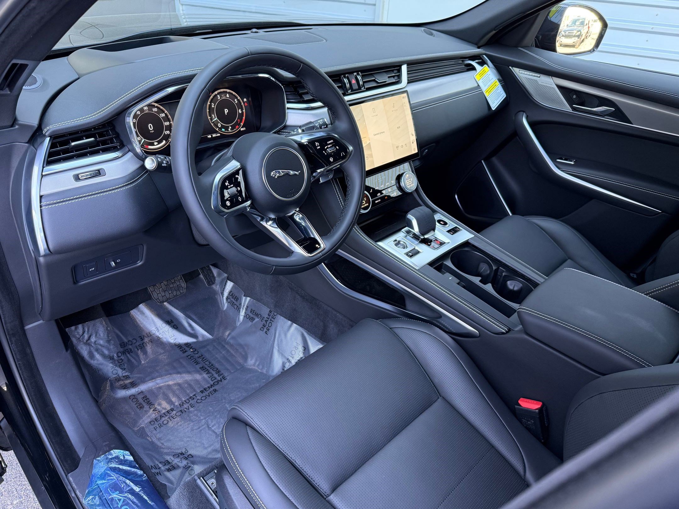 2026 Jaguar F-PACE P250 R-Dynamic S photo 9