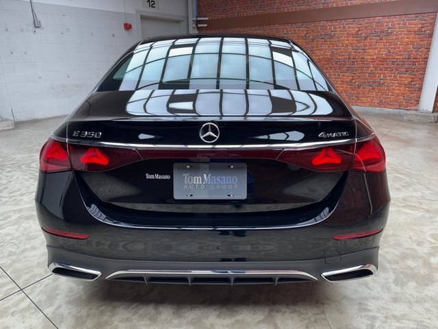 2026 Mercedes Benz E 350 4MATIC photo 4