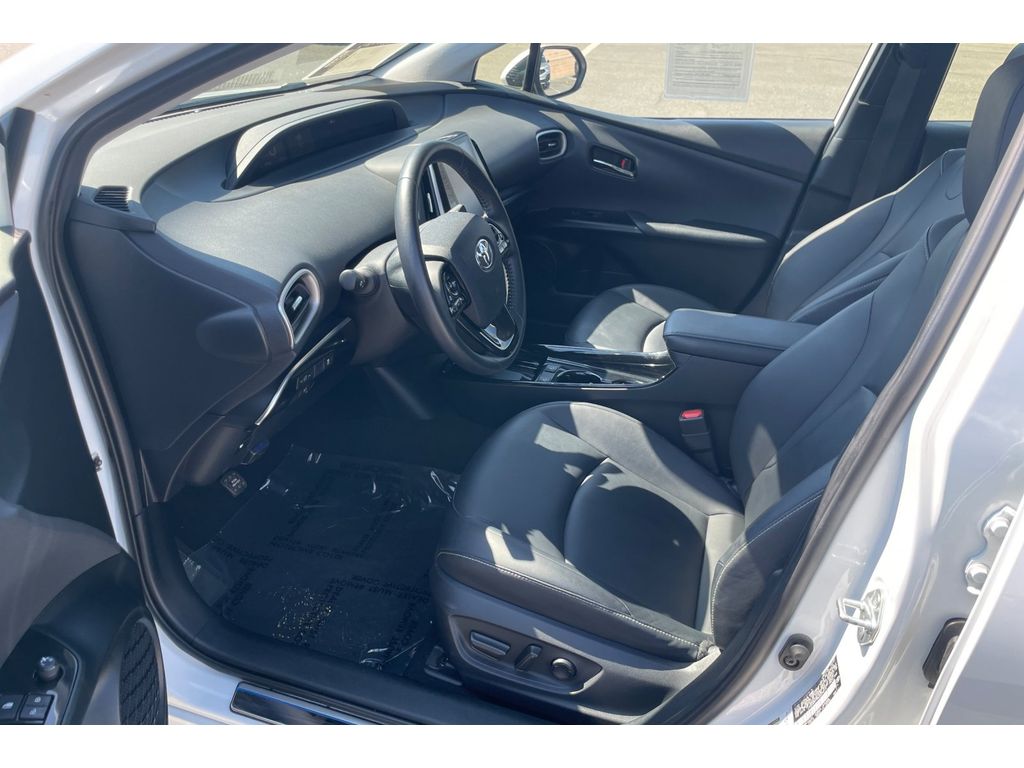 2022 Toyota Prius Prime XLE photo 9