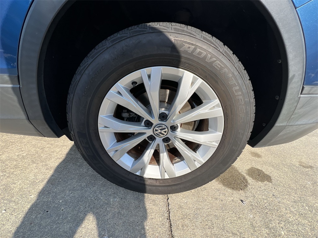 2019 Volkswagen Tiguan SE photo 40