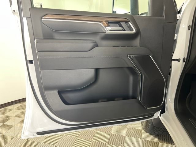 2025 Chevrolet Silverado 2500HD LT photo 10