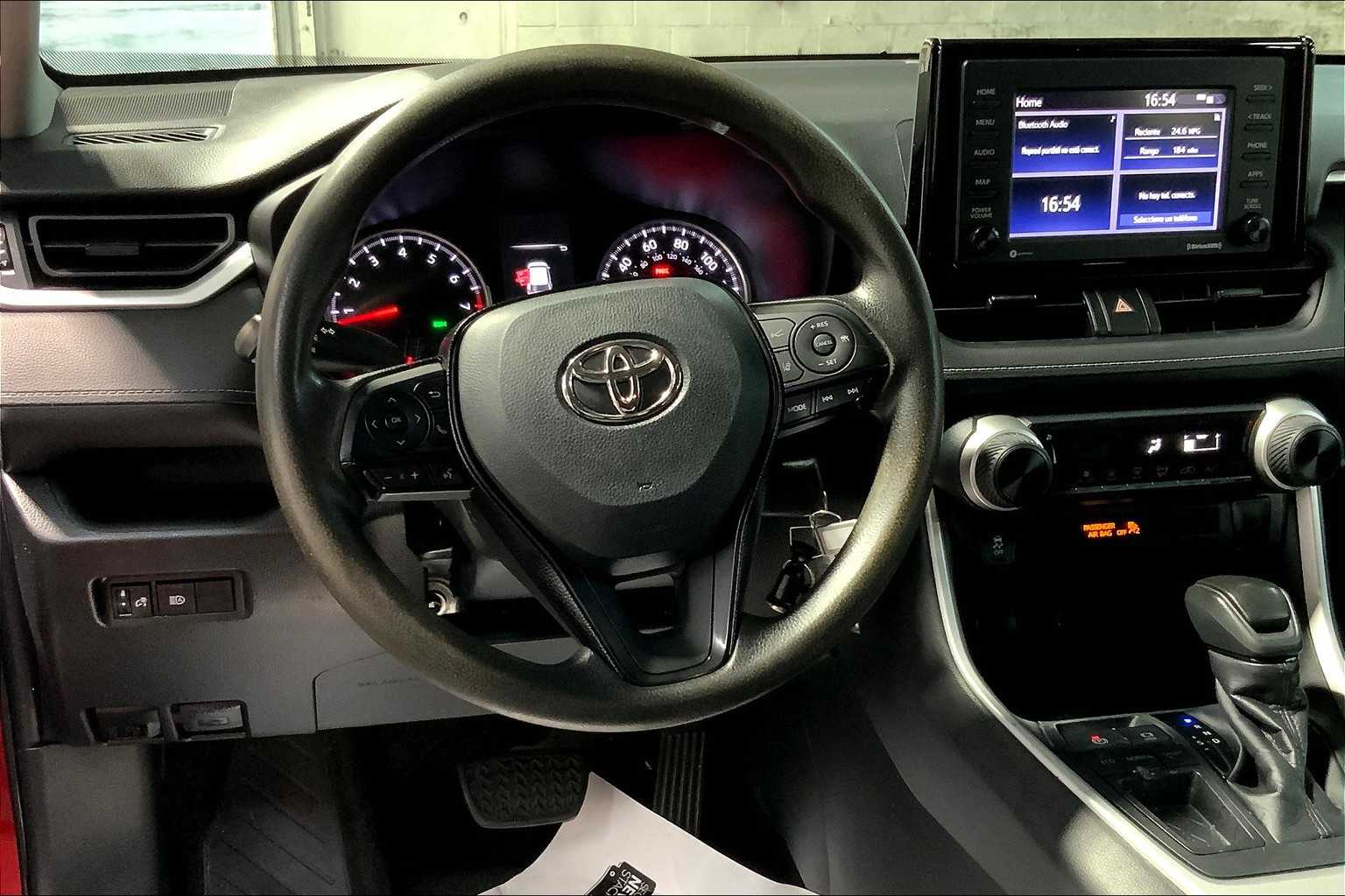Image 4 of Pre-Owned 2021 Toyota RAV4 LE