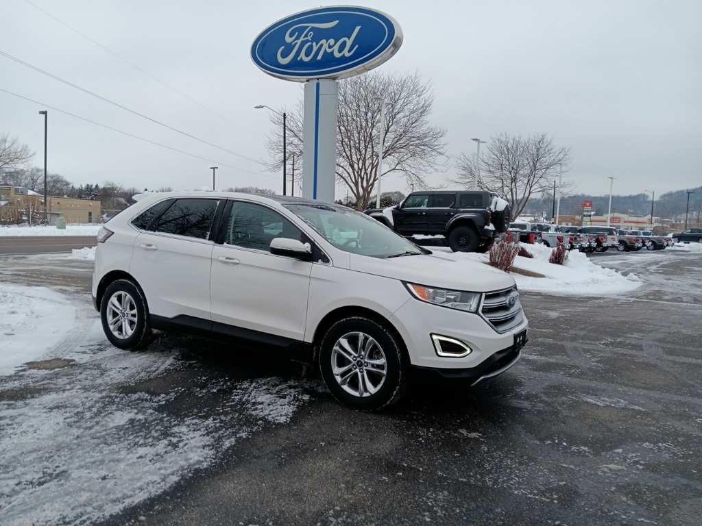 2017 Ford Edge SEL photo 2