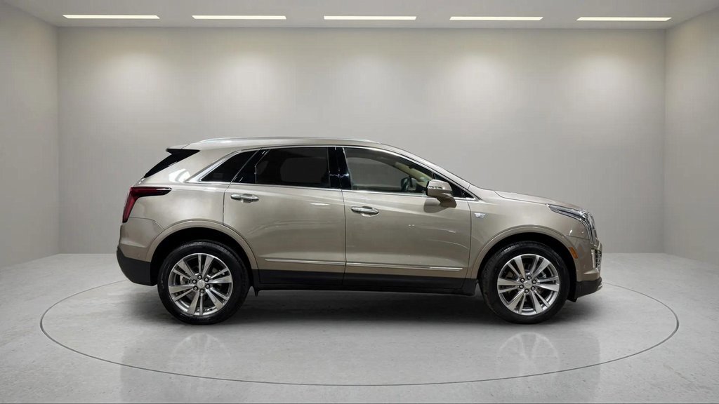 2023 Cadillac XT5 Platinum Premium Luxury photo 4
