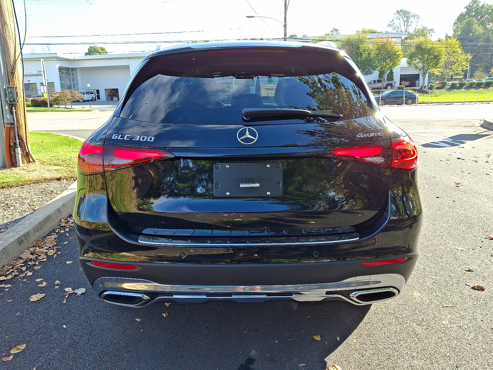2026 Mercedes Benz GLC 300 4MATIC photo 4