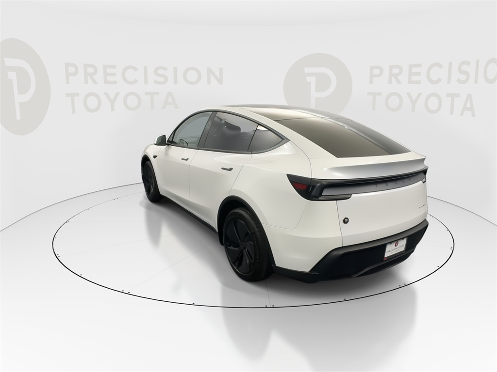 2026 Tesla Model Y Long Range photo 15