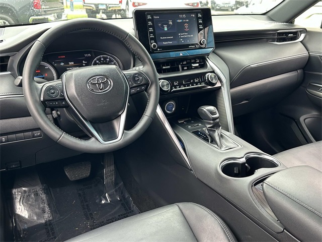 2022 Toyota Venza XLE photo 2