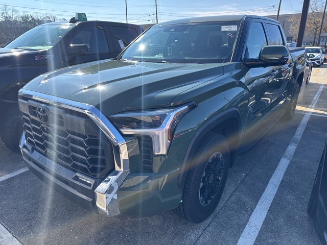 2023 Toyota Tundra SR5's photo