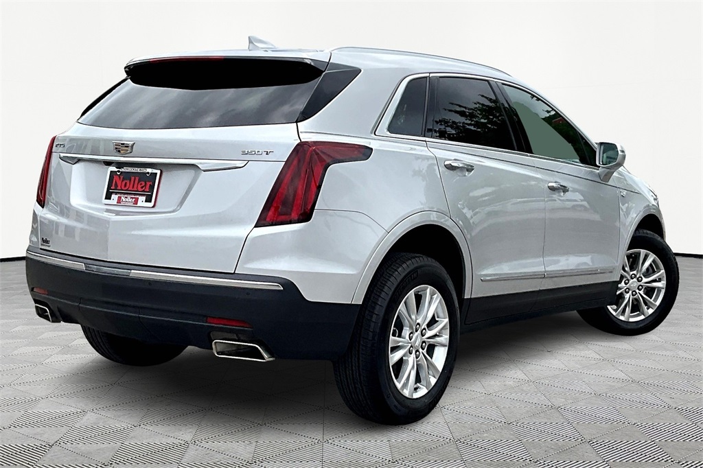 2020 Cadillac XT5 Luxury photo 2