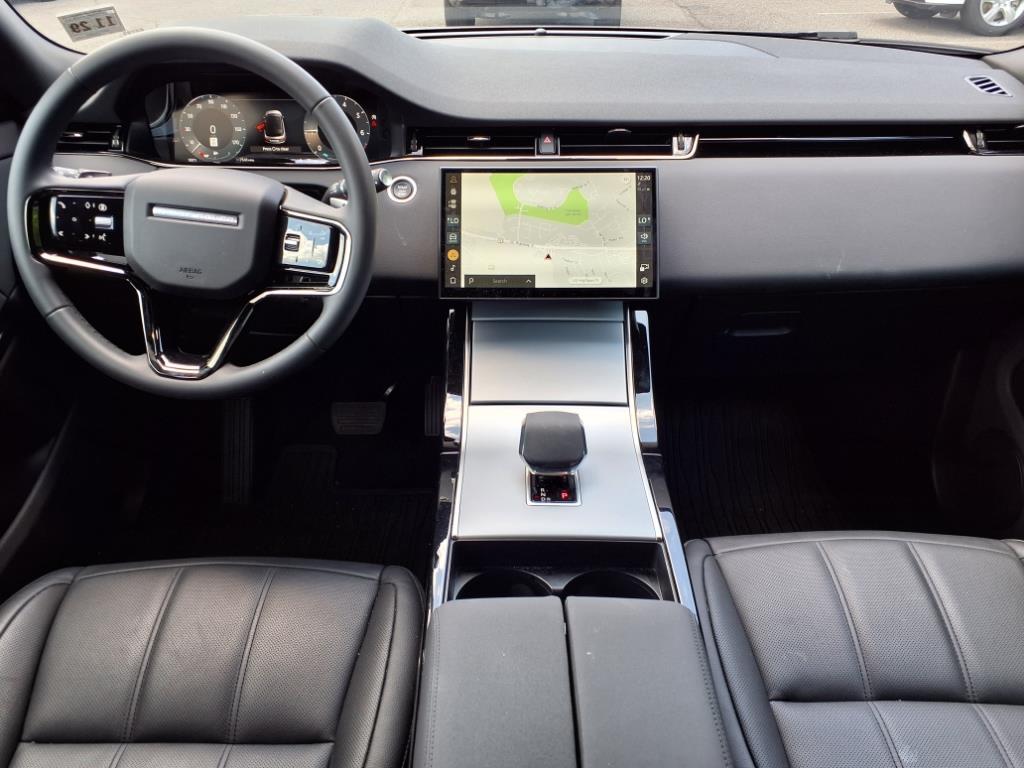 2025 Land Rover Range Rover Evoque S photo 4