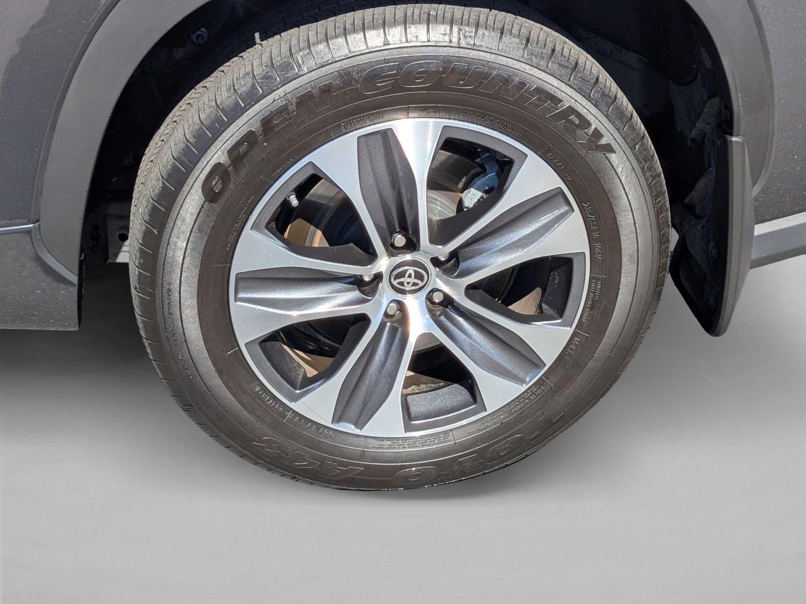 2024 Toyota Highlander Hybrid XLE photo 20